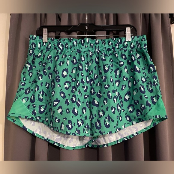 All In Motion Run Shorts in Green - Picture 1 of 9